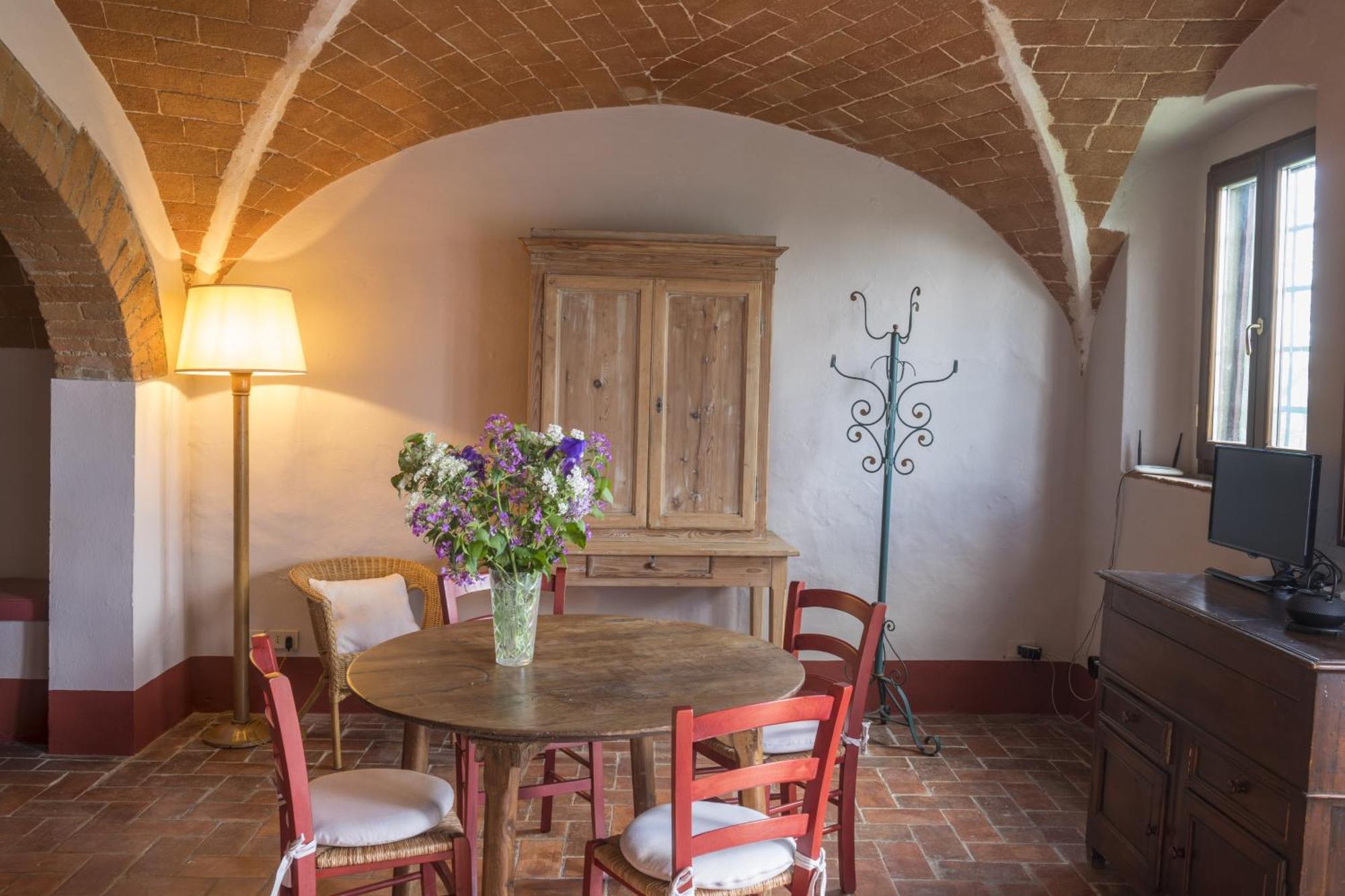 Апартаменты Castello Ginori Di Querceto Querceto  Номер фото
